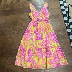 NWT Lilly Pulitzer Bri V-Neck Cotton Midi Dress Size 6
Calla yellow floral coral